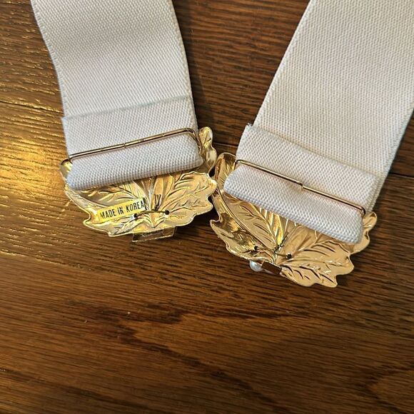 Vintage 70s/80s gold brass leaf & pearls buckle white ‎ elastic cinch belt main image 2